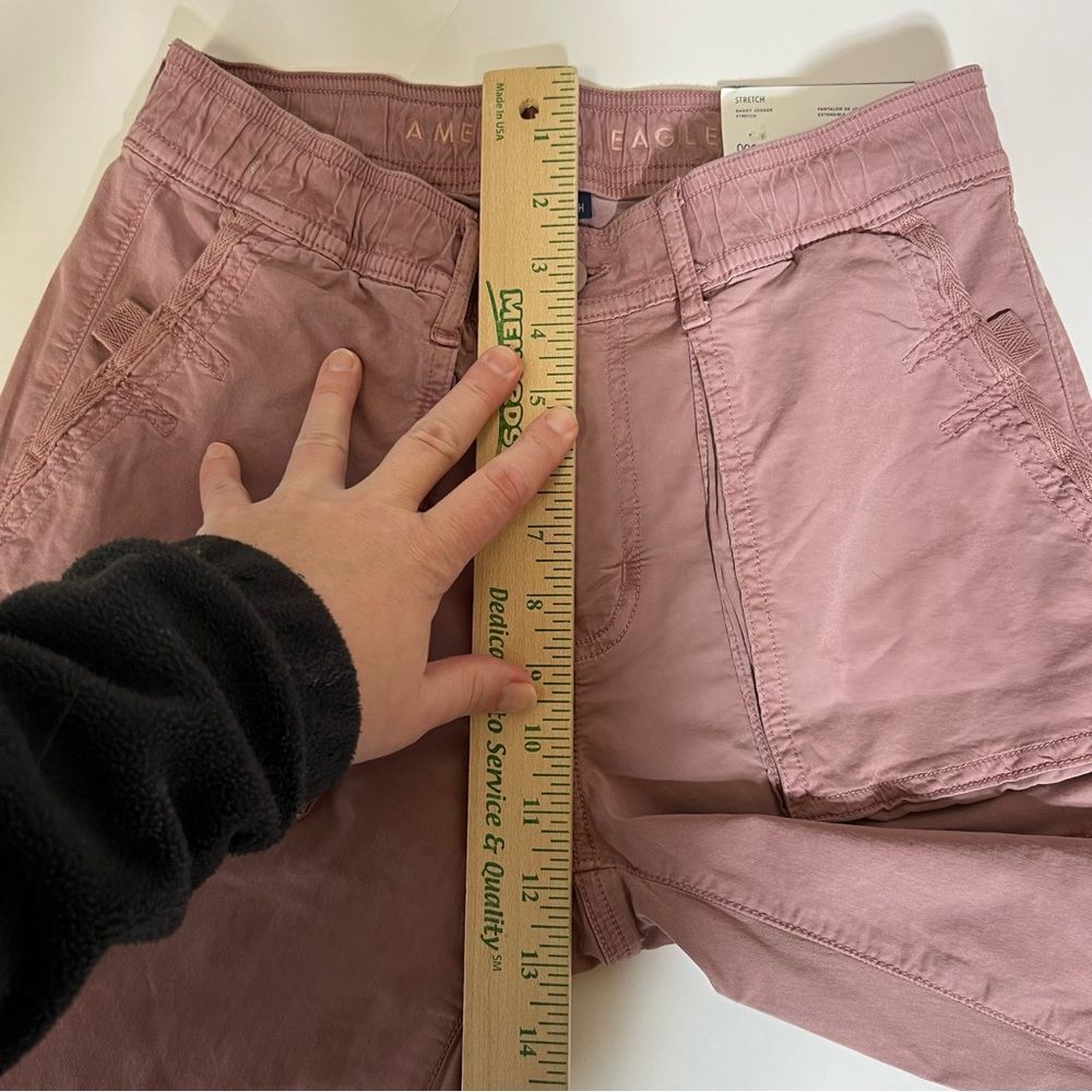 Nwt American Eagle Baggy Jogger Stretch Cargo Size 000 REGULAR
HIGH RISE - Picture 3 of 15